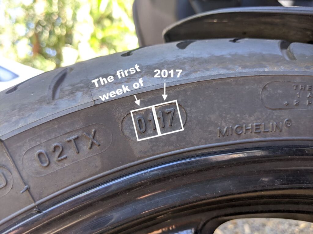 tyre date indicating